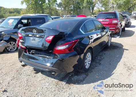 2018 Nissan Altima 2.5 S z USA, uszkodzony, nr VIN 1N4AL3AP8JC478102